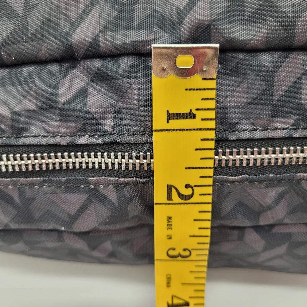 Kipling Sadie Hobo Shoulder Bag Lightweight Pockets Zippers Expandable Pockets